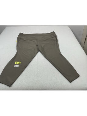 Womans NWT All In Motion Effortless Support Capri Athletic Pants 4X Brown